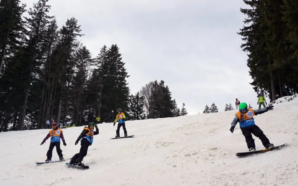 Přes oblevu a déšť se v západočeské části Šumavy dá stále lyžovat