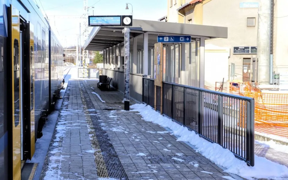 Správa železnic dokončila rekonstrukci stanice Pačejov, stála 1,3 mld. Kč