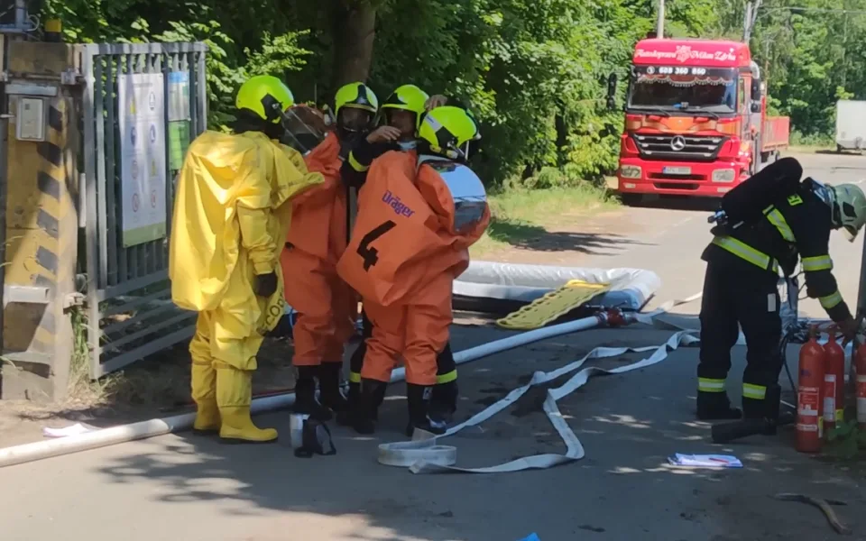 Loňský únik jedovatého plynu v Plzni Skvrňanech usmrtil tři muže