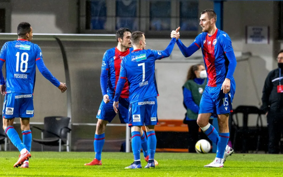 PLZHKR-2122-chory-gol