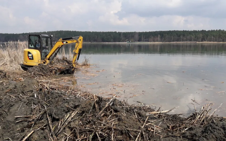 Z břehů Boleváků zmizí rákos a orobinec, plavci díky tomu budou mít lepší přístup k vodě