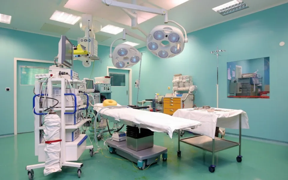 Rokycanská chirurgie plně obnovila plánovanou operativu. Objednací lhůty zůstávají jako před pandemií