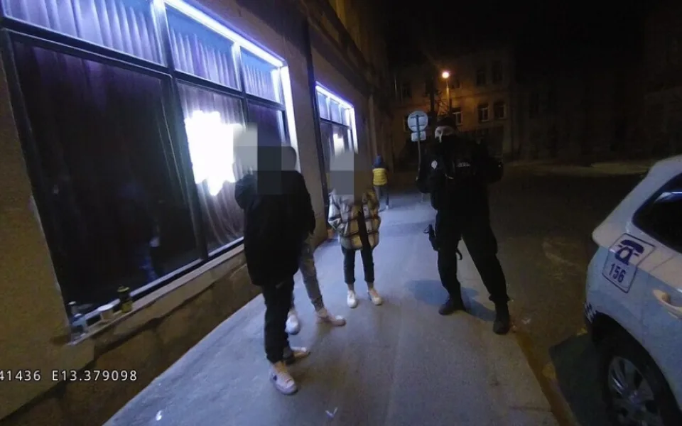 Teprve čtrnáctileté děti popíjely v hudebním klubu, situaci musela vyřešit policie