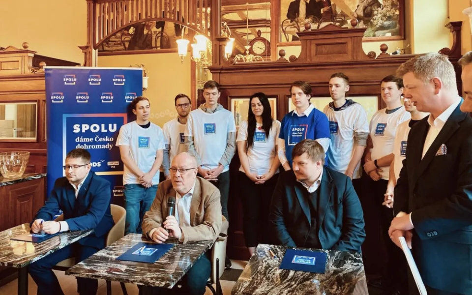 Memorandum podepsali Stanislav Šec, Jiří Šneberger a Michal Vozobule