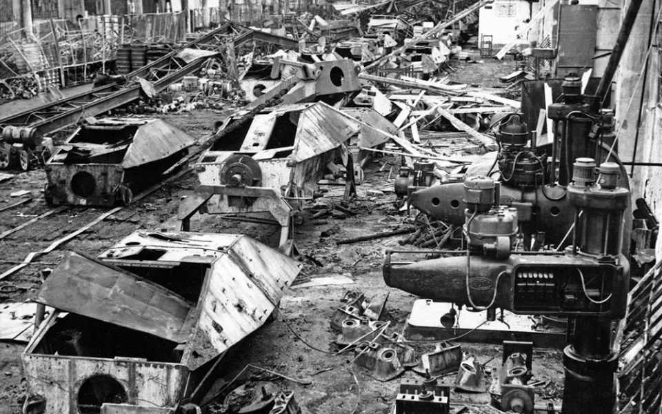 Před 77 lety nálet amerických bombardérů srovnal se zemí plzeňskou Škodu, vyráběla zbraně pro Němce