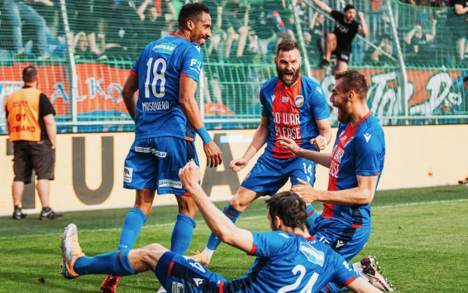 Viktoriáni mají šestý ligový titul díky výhře 2:0 nad Hradcem, Plzeň čekají bouřlivé oslavy