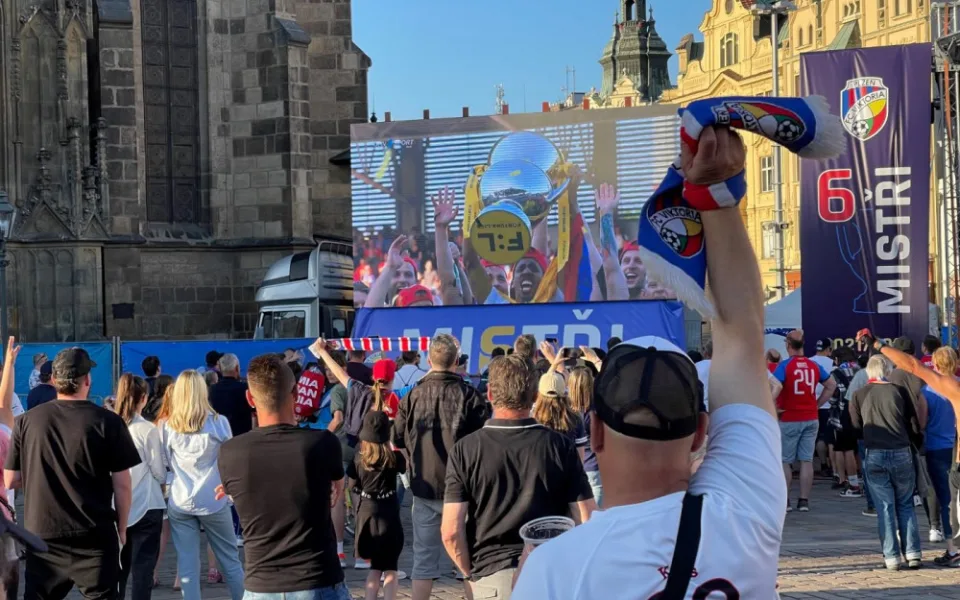 Dobojováno, FC Viktoria Plzeň je ligovým mistrem a ve městě se začíná bouřlivě slavit