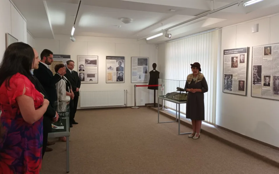 Rokycanské muzeum připravilo výstavu věnovanou obětem heydrichiády, popravena byla celá rodina místního železničáře