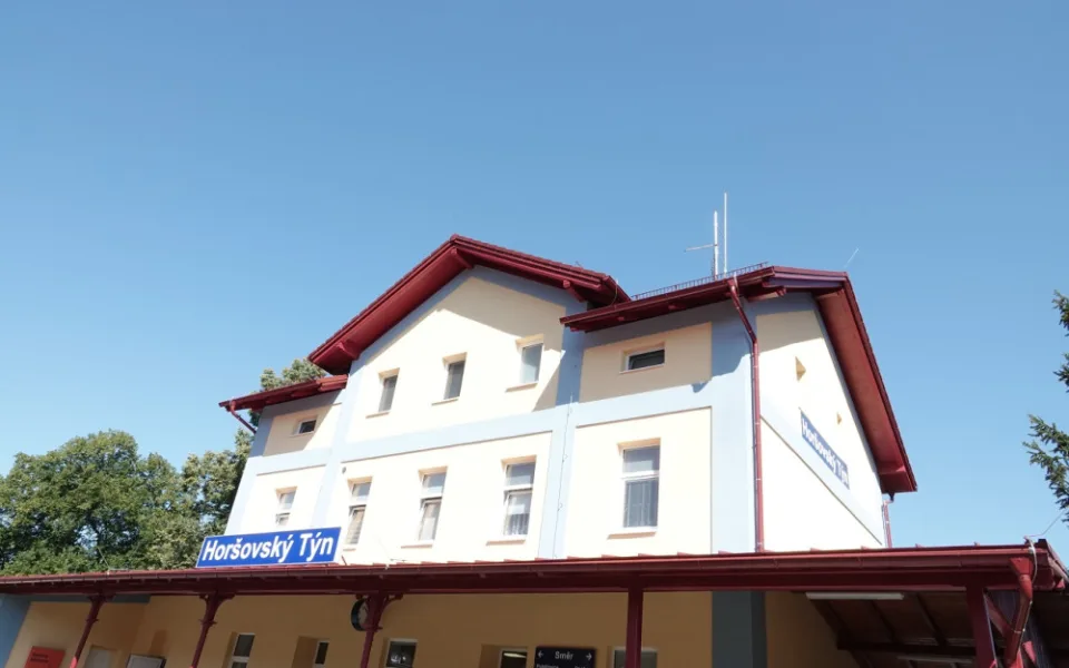 Nádraží v Horšovském Týně se po 130 letech dočkalo první velké opravy