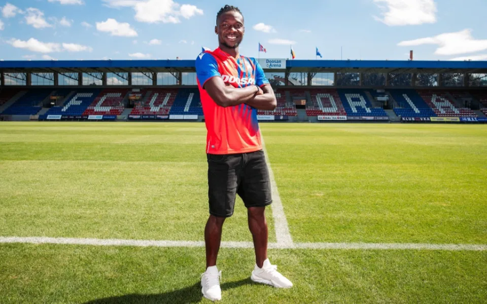 Viktoria Plzeň hlásí další posily, tým podpoří nigerijský útočník Bassey a slovenský reprezentant Jirka