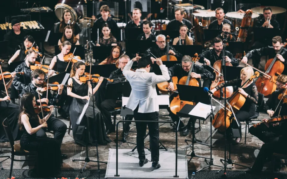 Synagogou se rozezní Carmen!
