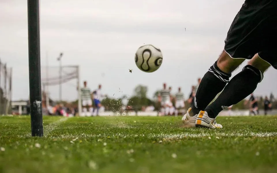 Debakl podivných fotbalistů, kteří prohráli 27:0 i útok diváka hadicí na rozhodčího při utkání v Přešticích