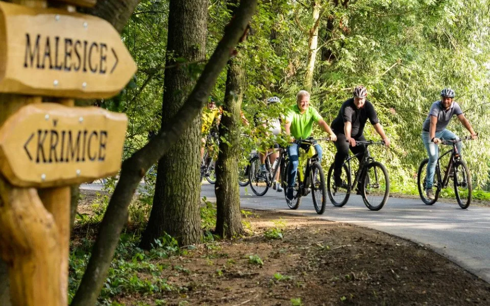 Nová cyklostezka podél Mže z Křimic do Malesic již slouží cyklistům. Měří 1,5 km a stála osm milionů