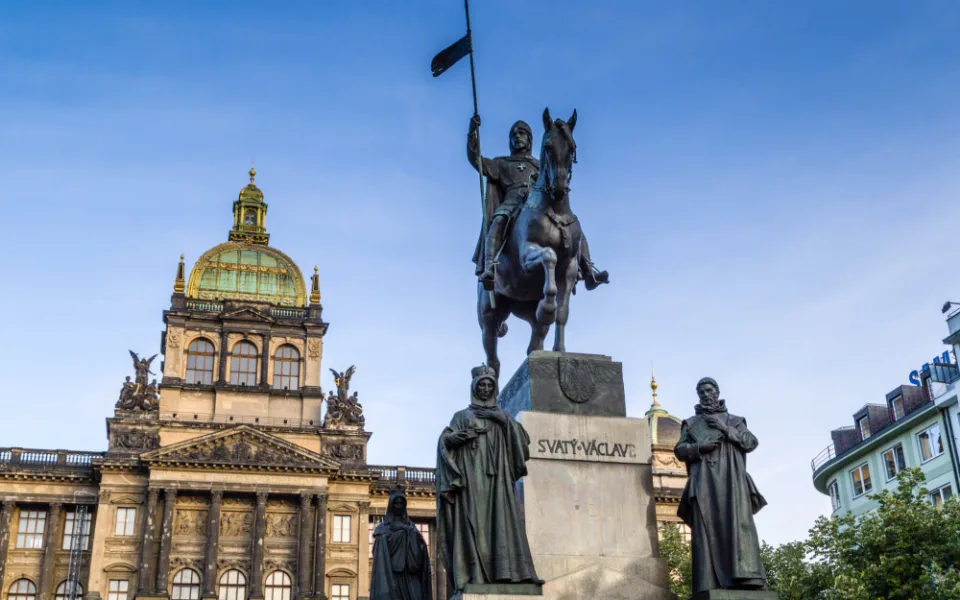 Česko si dnes státním svátkem připomíná svatého Václava. Původně šlo pouze o památný den