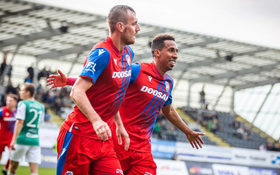 Plzeňané nadále proplouvají domácí soutěží bez prohry, Jablonec jednoznačně přehráli 3:0
