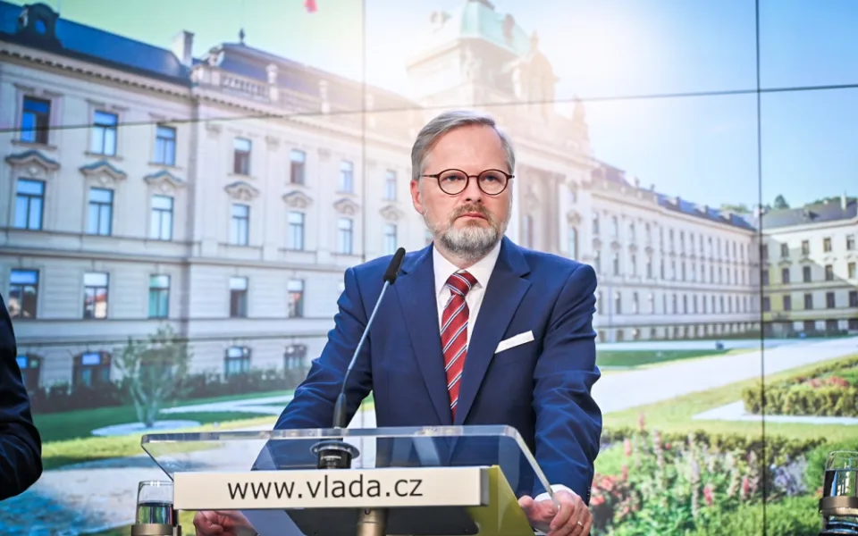 Petr Fiala: V případě stavby gigafactory zajistíme činnosti na letišti v Líních u Plzně někde jinde