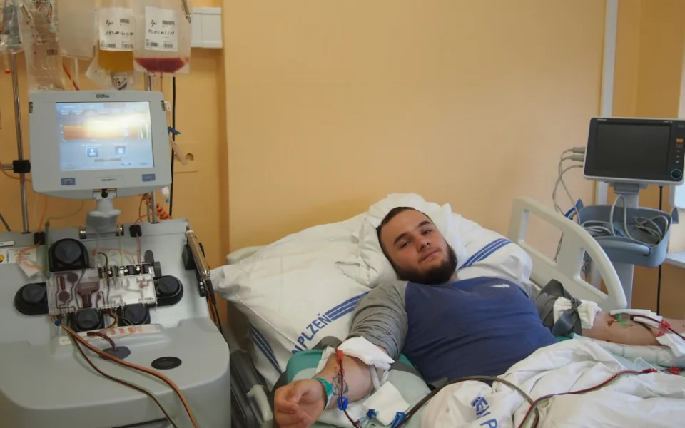 Kostní dřeň daroval v Plzni 900. dárce, krvetvorné buňky pomohou nemocnému v zahraničí