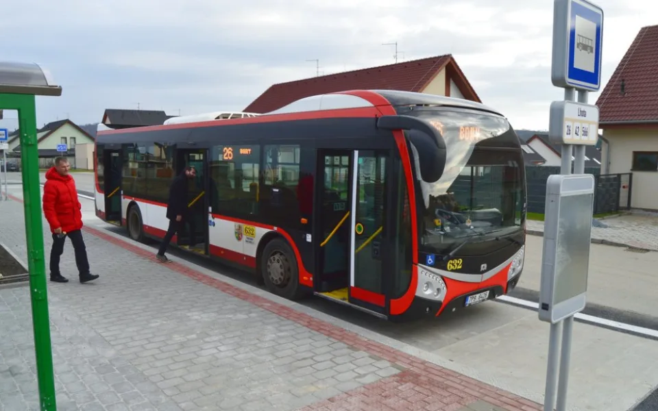 Novou zastávku autobusů má plzeňská městská část Lhota, linka se navíc i prodlužuje