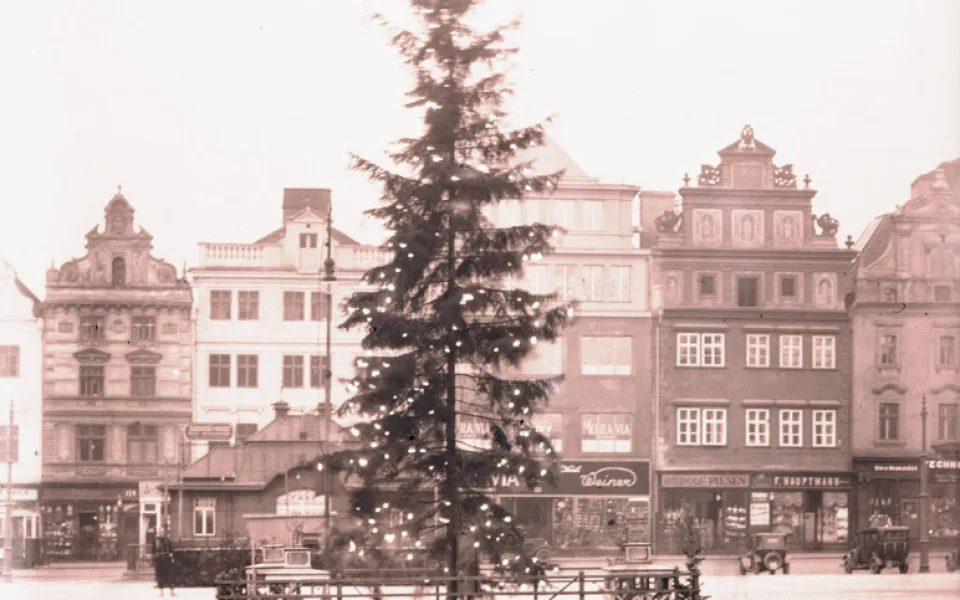 Vánoční strom na náměstí v Plzni, 1931
