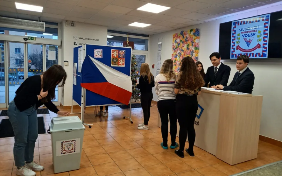 Studentské volby mají jasnou vítězku. Vyhrála Nerudová, prezidentkou by byla už po prvním kole