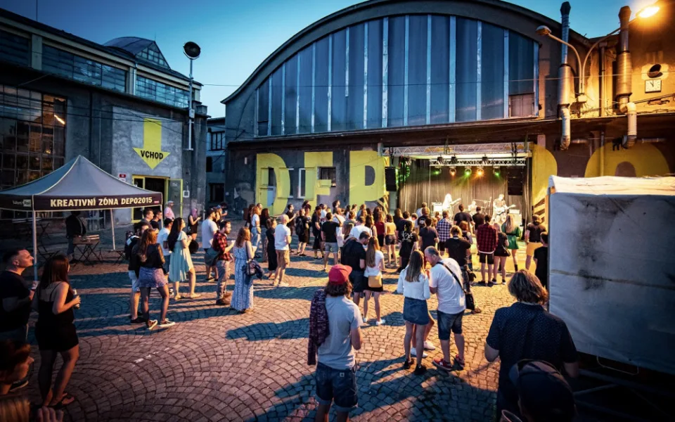 Za kulturou se chodí v Plzni do DEPO2015 - ilustrační foto