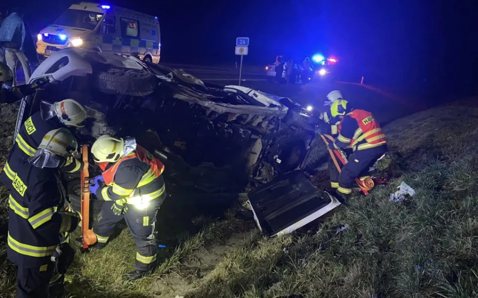 Střet dodávky s osobákem si vyžádal deset zraněných osob včetně dvou dětí