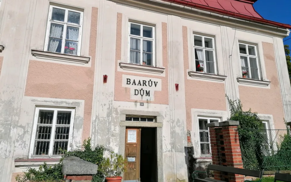 Chodské Klenčí chystá rekonstrukci Muzea Jindřicha Šimona Baara. Jeho sbírky shromáždil slavný spisovatel