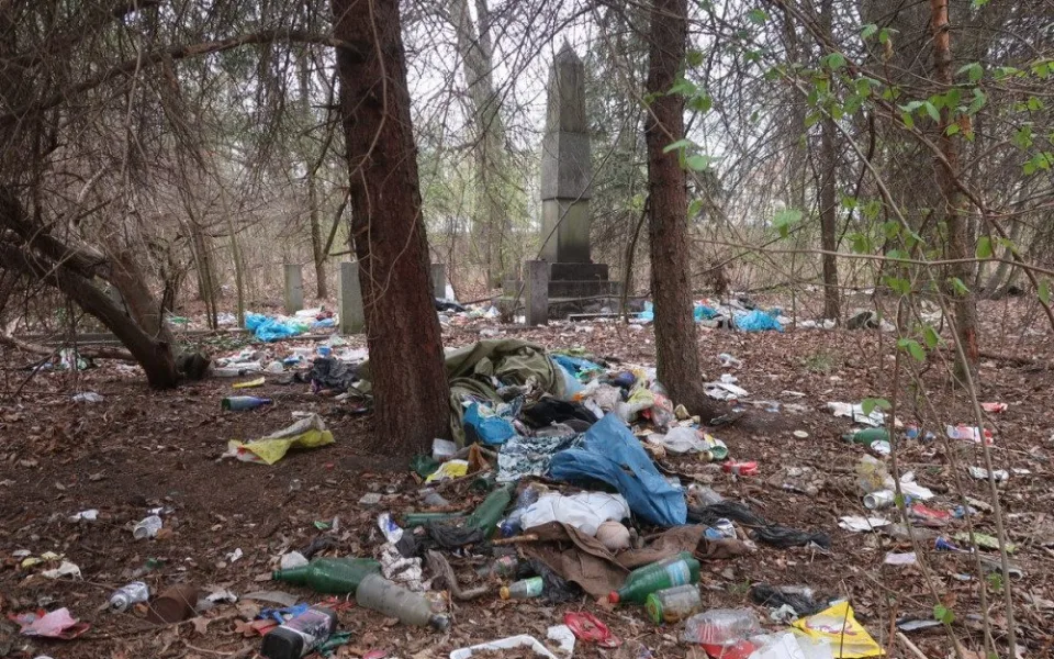 Nevyužívaná část parku se stala útočištěm pro bezdomovce a narkomany, město ho chce obnovit