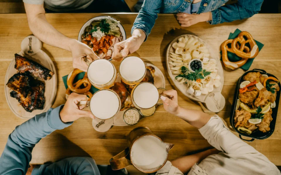 Plzeňský Prazdroj zve na tradiční zabijačku do Hospody Na Spilce nebo na první pivovarský brunch