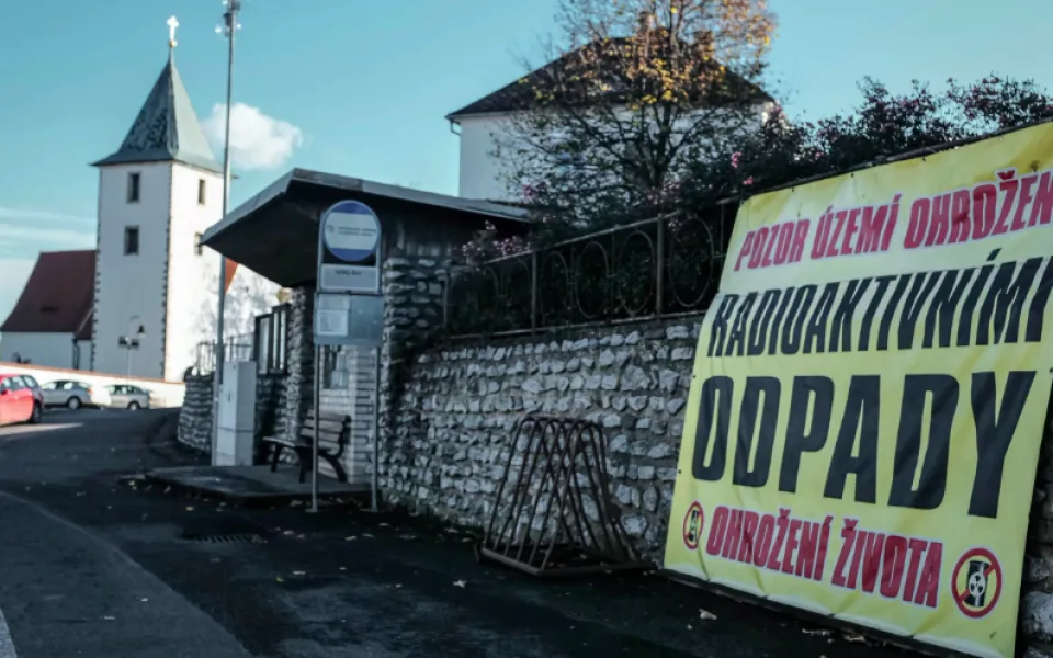 Transparent proti úložišti ve Velkém Boru.
