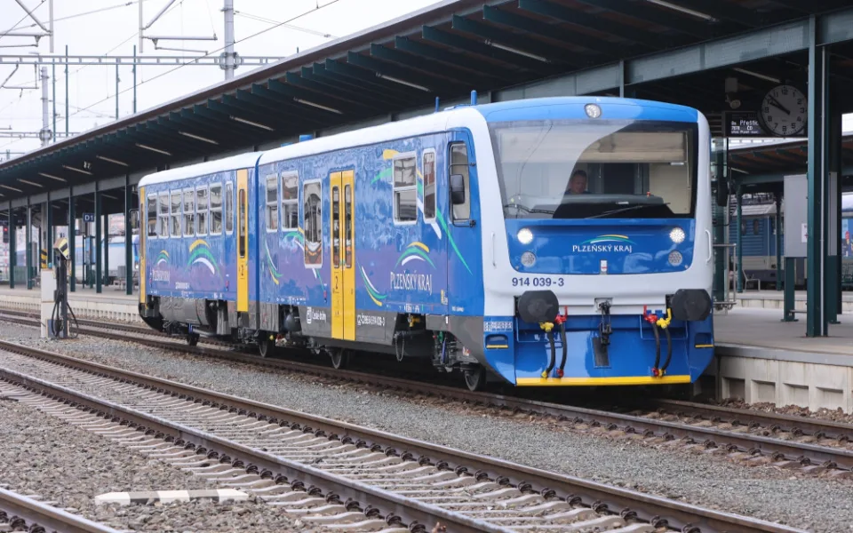 Cestující v oblasti Českého lesa se mohou těšit na moderní a komfortní vlaky Regionova