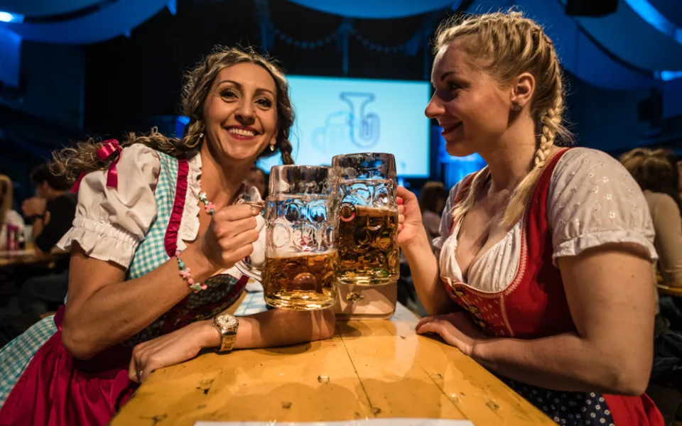 Oblíbený festival Treffpunt se vrací do Plzně již po deváté, nabídne bavorská piva, jídlo i hudbu