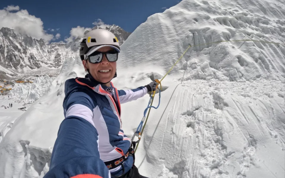 Česká lékařka Eva Perglerová z Plzeňska dnes úspěšně zdolala nejvyšší horu světa Mount Everest