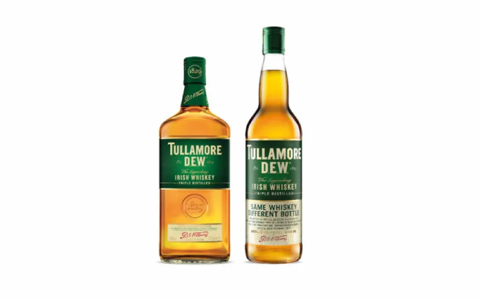 size4-16850398949558-2-pozar-ve-sklarne-docasne-meni-tvar-ikonicke-lahve-tullamore-dew