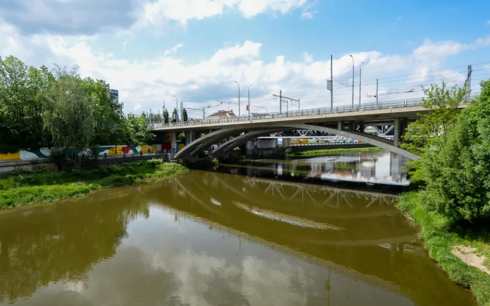 ODS navrhuje dočasné otevření Americké, mohlo by to pomoci dopravě kolabující kvůli uzavírce mostu Milénia