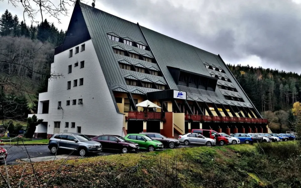 Ukrajinci ubytovaní na Šumavě v hotelu státu nezvládnou zaplatit žádanou částku