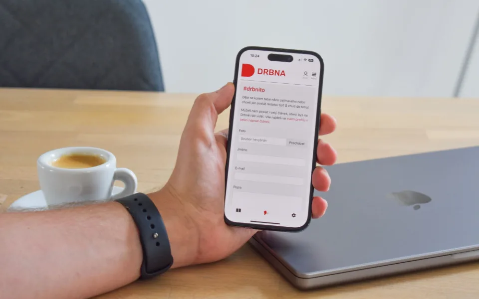 Mobilní aplikace Drbny nabízí nové funkce