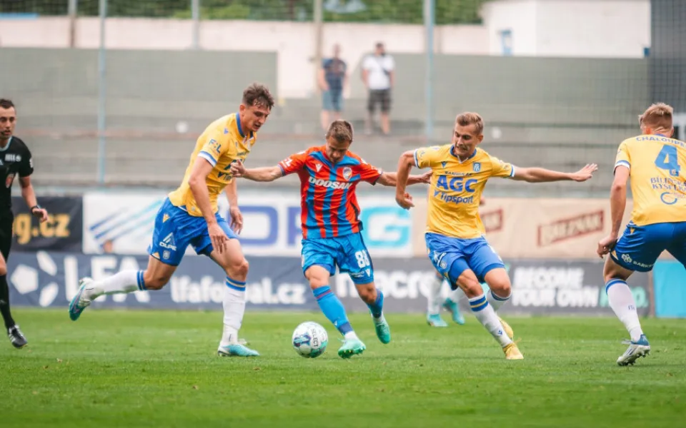 Viktoriánům nevyšel Koubkův návrat, na úvod ligy Plzeň prohrála v Teplicích 0:1
