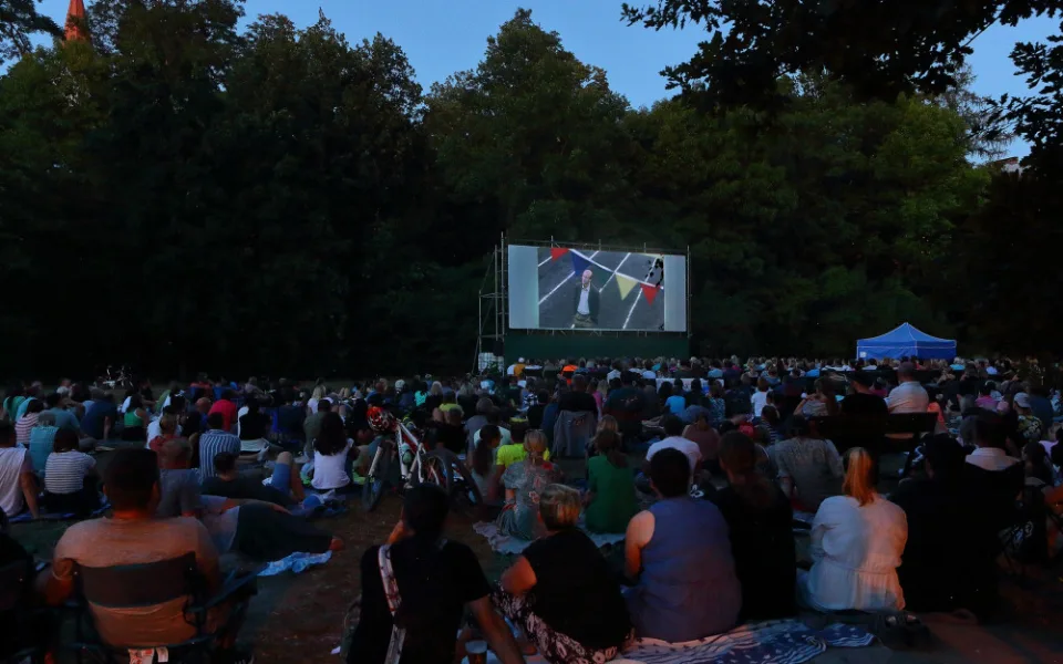 Loňské promítání v Lobezském parku mělo úspěch