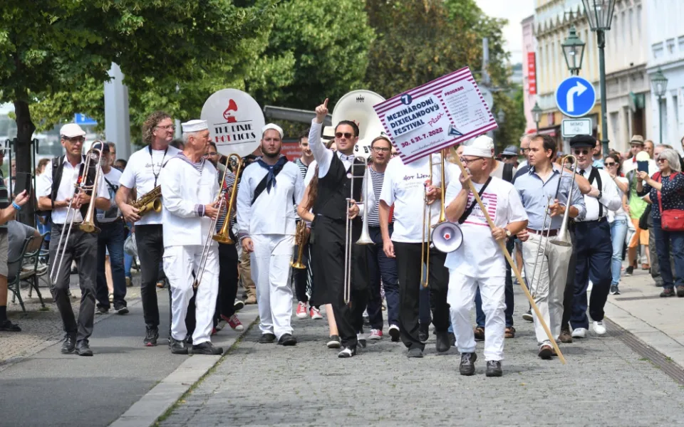 TIPY NA VÍKEND: Dixielandový festival, branný den v Muzeu na demarkační linii nebo corvetty v pivovaru