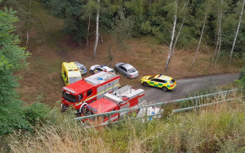 Západní expres srazil a usmrtil člověka, provoz na trati stojí