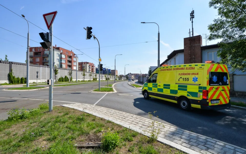 Chytrá dopravní ústředna řídí křižovatky v Plzni, město je průkopníkem v oblasti autonomní mobility