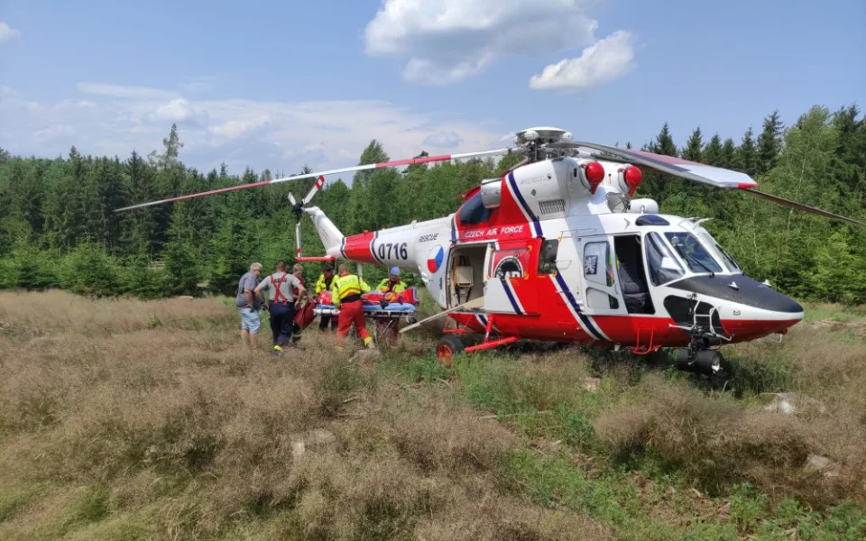 V západních Čechách budou dvě letecké záchranky, nikdo se z Plzeňského kraje stěhovat nebude, ujistil Válek