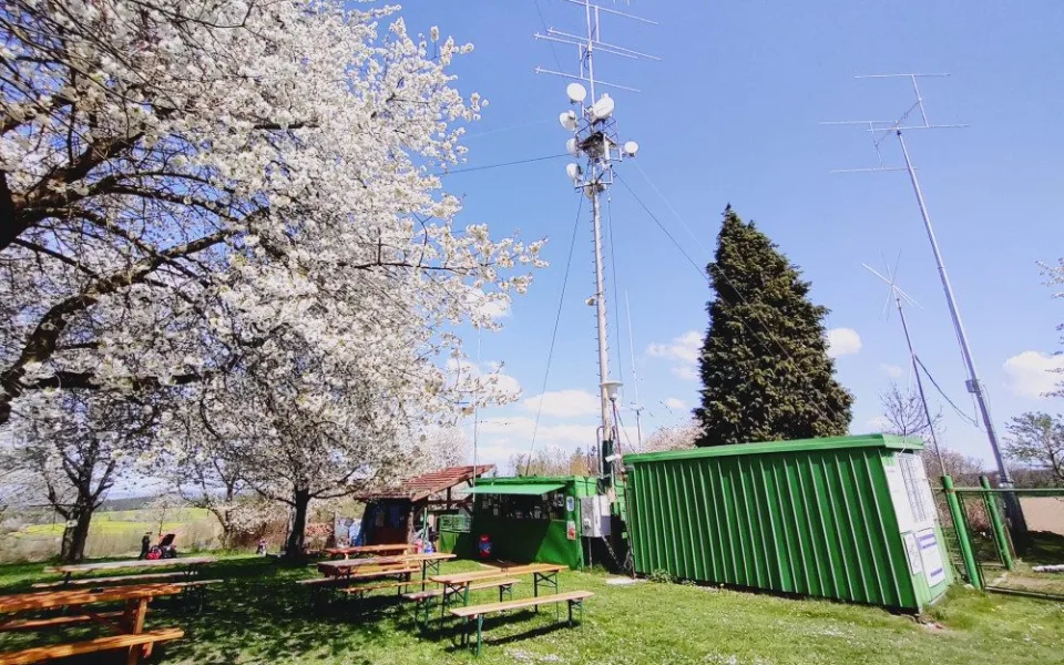 Klub radioamatérů s dlouholetou tradicí bojuje za pozemek, na kterém mají základnu a kde pořádají akce pro veřejnost