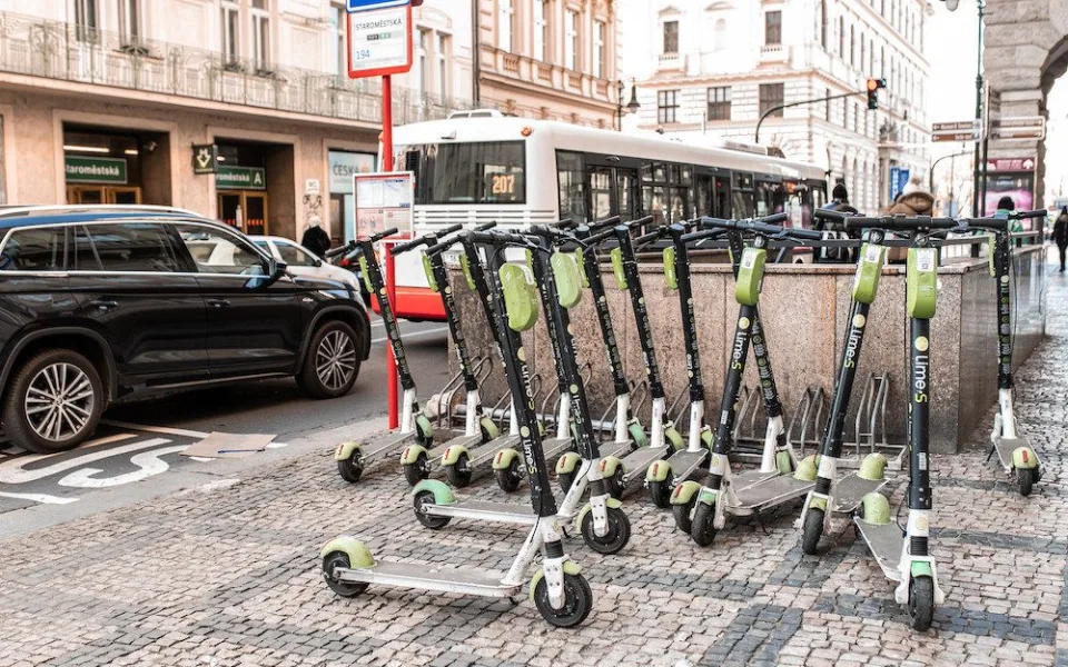 S elektrokoloběžkami bojuje hlavně Praha a Brno