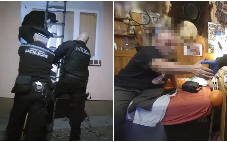 Invalida bez nohy upadl doma na zem a bez pomoci nedokázal vstát. Do uzamčeného bytu šli strážníci oknem