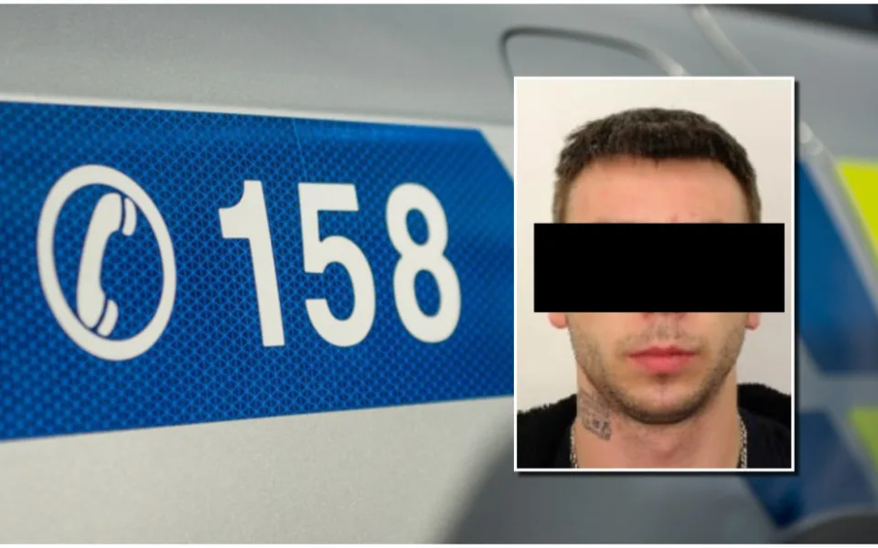 Policii uniká muž podezřelý z krádeže. Na krku má vytetovanou lebku s korunkou