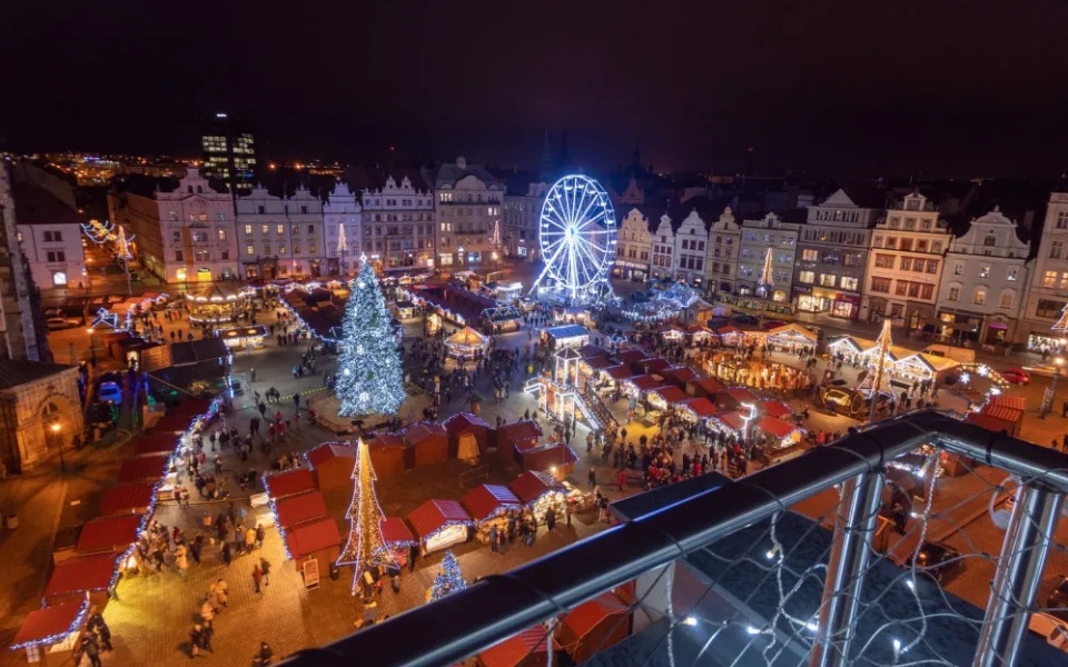 Letošní advent nabídne v Plzeňském kraji koncerty, trhy, výstavy a další akce