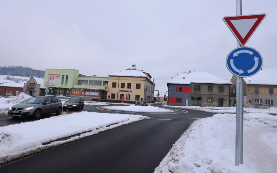 Řidičům se otevřel průtah Kolincem na Klatovsku za 155 milionů, zrychlí cestu na Sušicko