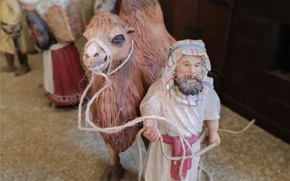 Lábkův historický pošumavský betlém se pyšní novou soškou velblouda